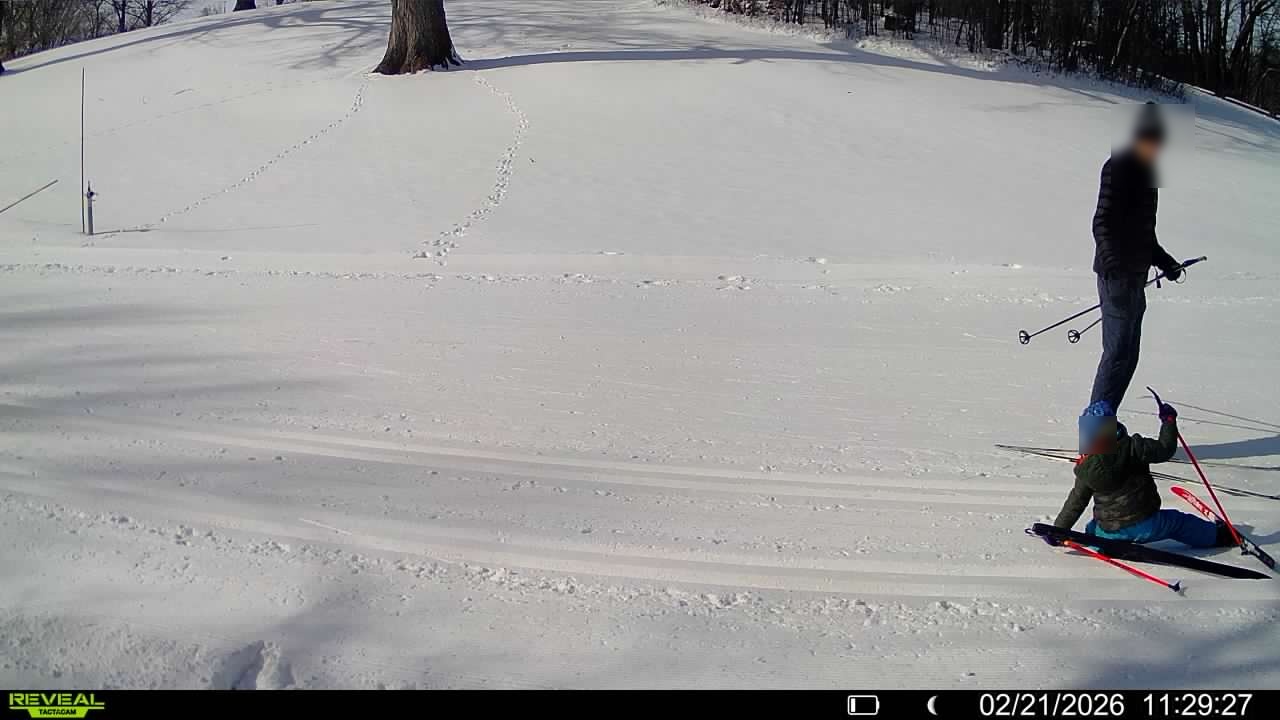 Subject crossing measurement area - frame 1